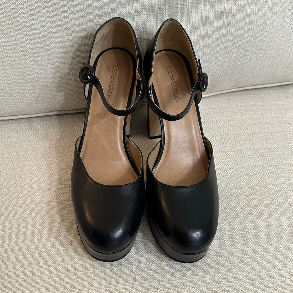 Bernardo Valencia Mary Jane Platform‎ Pump NWOB $268